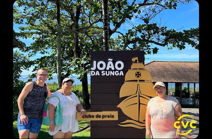 Clientes em clube de praia em Porto Seguro